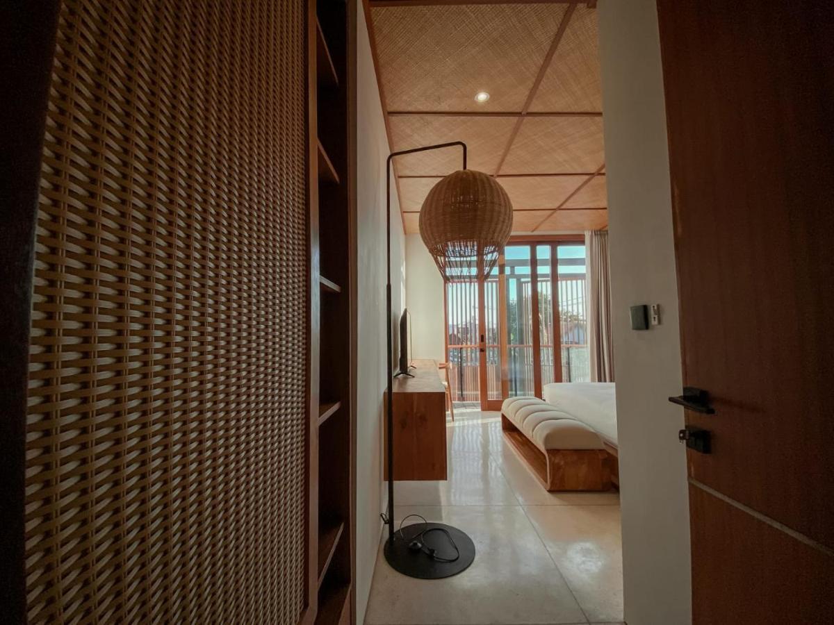Ophelia Villa Canggu ภายนอก รูปภาพ